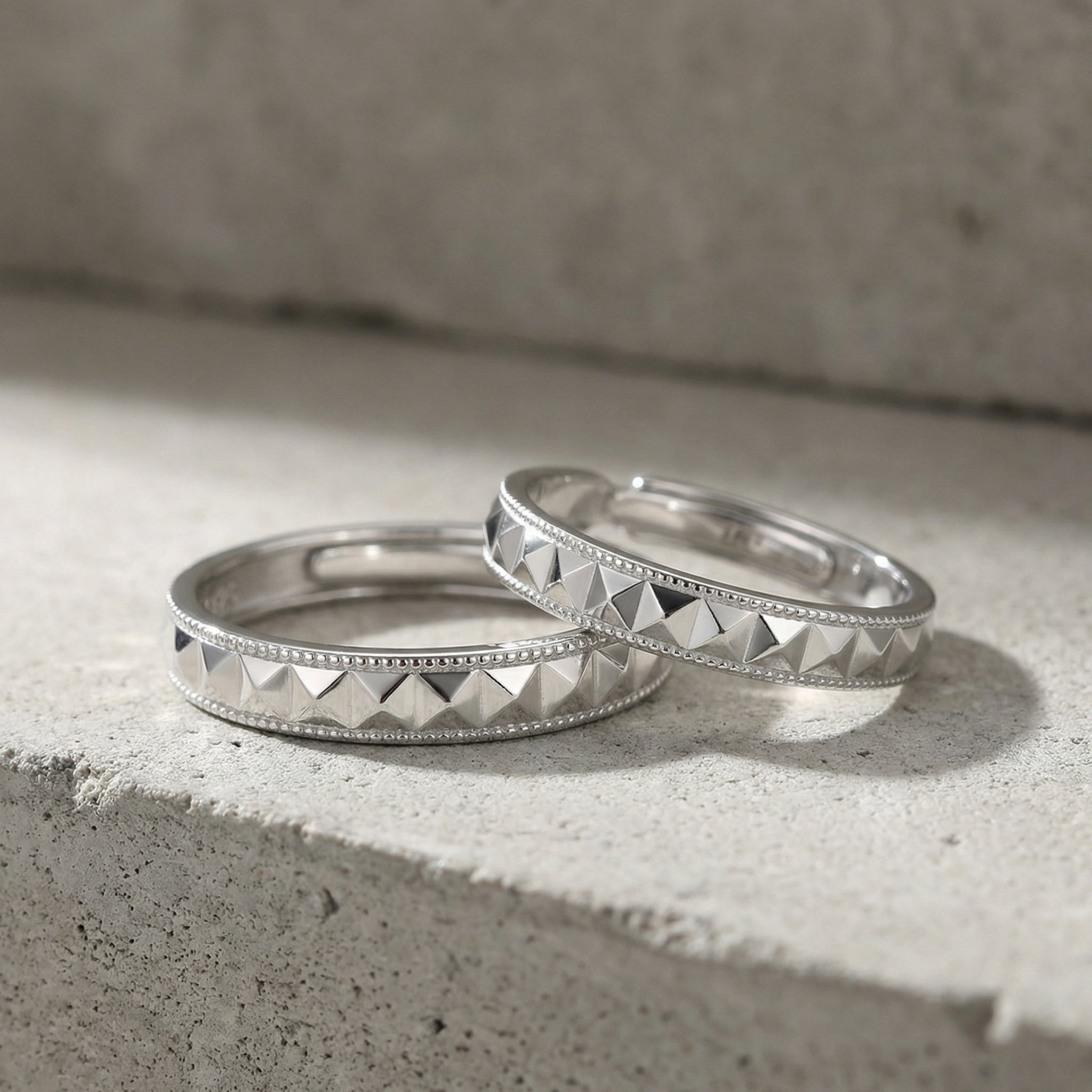 925 Ayar Gümüş Zarif S925 Ayar Gümüş Piramit Taşlı Ayarlanabilir Çift Yüzük Seti